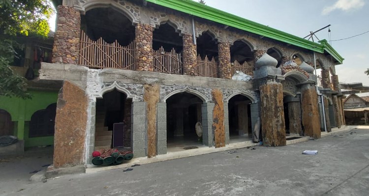  JELAJAH LEBARAN JAWA-BALI 2019: Salat di Masjid Batu Akik Ngawi, Rasakan Spirit Walisongo