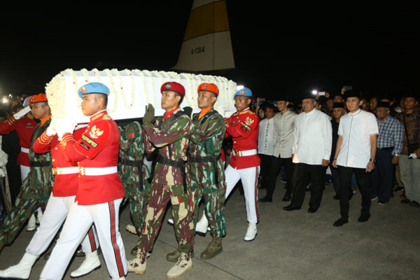  Jokowi sudah Standby di Cikeas, Siap Sambut Jenazah Ani Yudhoyono