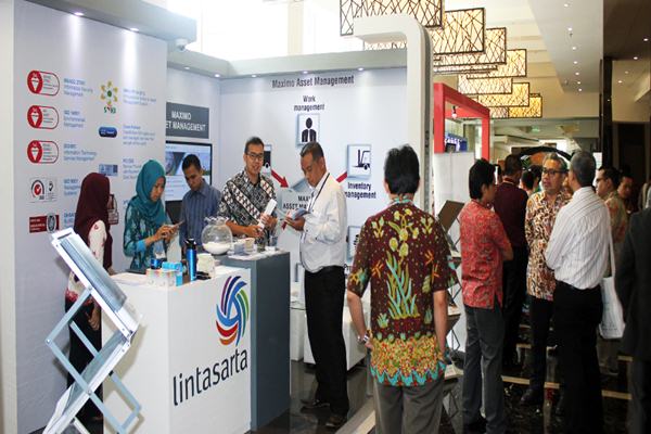  Lintasarta Bagikan Ratusan Paket Lebaran dan Gelar Pengobatan Gratis