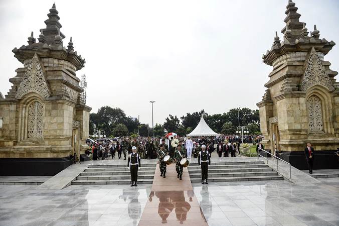  Jokowi Jadi Inspektur Upacara Pemakaman Ani Yudhoyono di TMP Kalibata