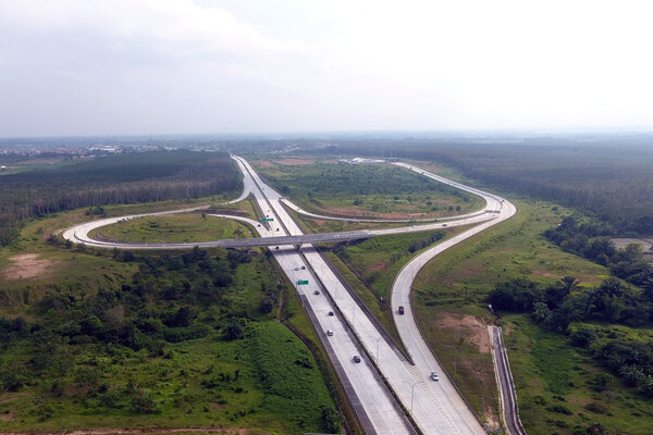  Pantauan Udara Jalan Tol Trans Sumatra, Tiga Hari Krusial di Arus Balik 
