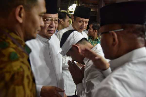  SBY Masih Berduka, Jangan Diganggu Urusan Politik