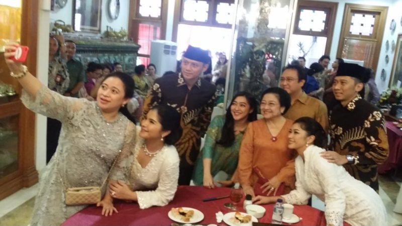  Dipimpin Puan Maharani, AHY dan Ibas Foto Bareng Megawati