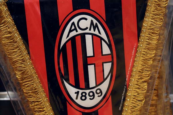  AC Milan Berburu Pelatih dan Direktur Olahraga
