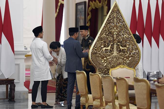  Presiden Jokowi dan AHY Berlebaran Bersama di Istana Merdeka