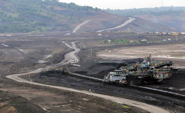 Aktivitas penambangan batu bara di Tambang Air Laya, Tanjung Enim, Sumatra Selatan, Minggu (3/3/2019)./Bisnis-Felix Jody Kinarwan