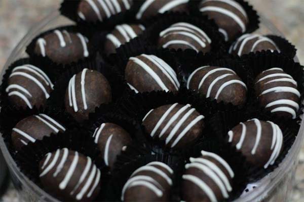  Manisnya Bisnis Kurma Cokelat di Hari Raya