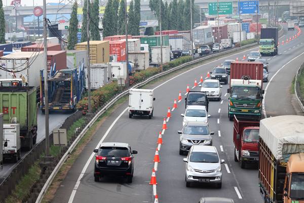  JELAJAH LEBARAN JAWA-BALI 2019: Tol JORR Padat, Jasa Marga Berlakukan Contra Flow.