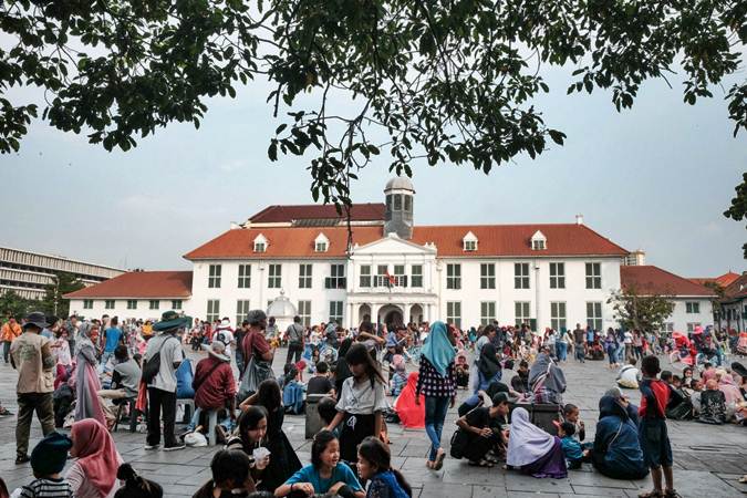  Kawasan Kota Tua Jakarta Dipadati Wisatawan