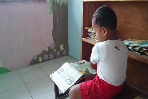  Mengenalkan Buku Sejak Usia Dini kepada si Kecil 