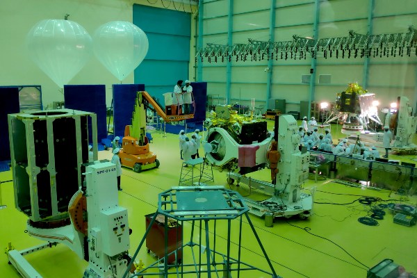  India Bersiap Luncurkan Pesawat Luar Angkasa ke Bulan, Susul China dan AS