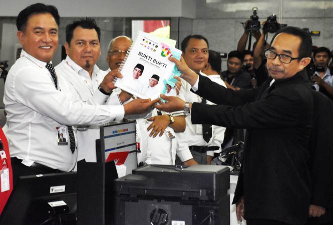  TKN Jokowi - Ma\'ruf Amin Serahkan Bukti Perselisihan Pilpres 2019 ke MK