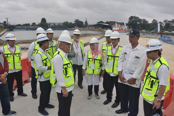  Basuki Hadimuljono Tinjau Proyek Penataan Waduk Muara Nusa Dua