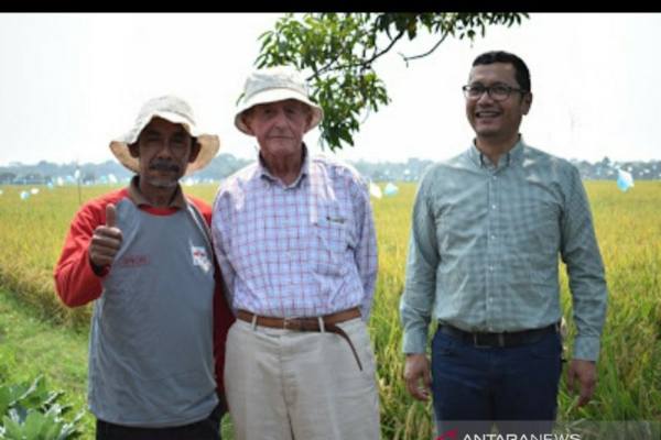  Simon N. Groot, Pendiri East West Seed Raih Nobel Pangan