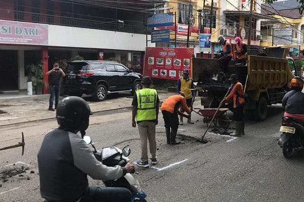  Pemkot Palembang Siap Perbaiki 228 Ruas Jalan Rusak