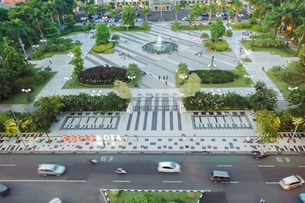  Alun-Alun Baru Surabaya Seluas 1,46 Ha