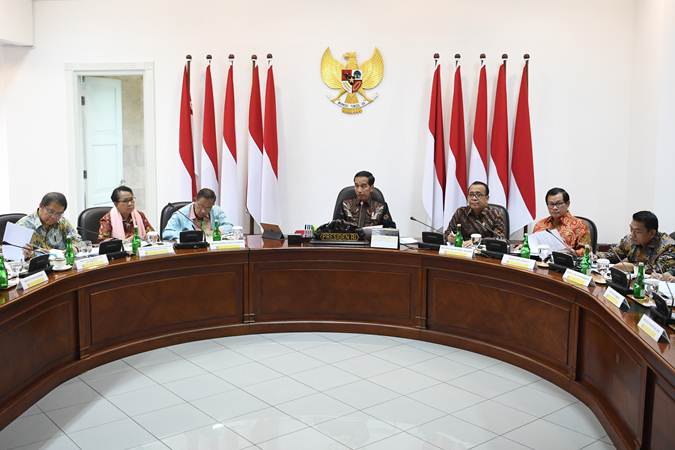  Presiden Jokowi Pimpin Rapat Persiapan KTT Asean dan KTT G20