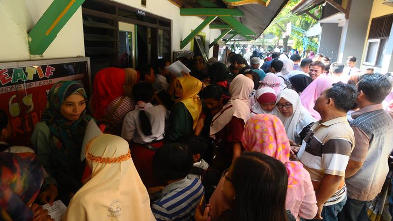 Ratusan Wali Murid di Surabaya Minta PPDB 2019 Sistem Zonasi Dibatalkan