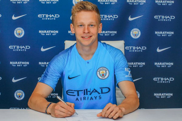  Oleksandr Zinchenko Perpanjang Kontrak 3 Tahun di Manchester City