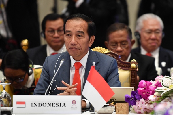  Jokowi Tekankan Perkuat Ekonomi Asean Ditengah Perang Dagang