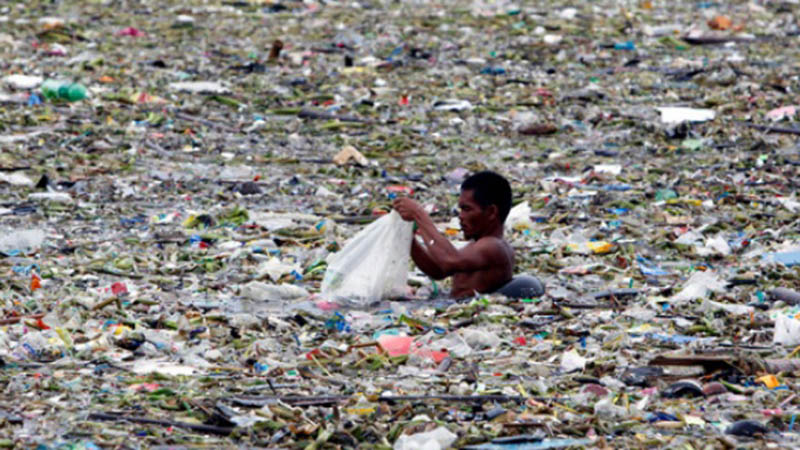  Menteri KLHK : Indonesia Tak Ketinggalan Tangani Sampah Plastik di Laut
