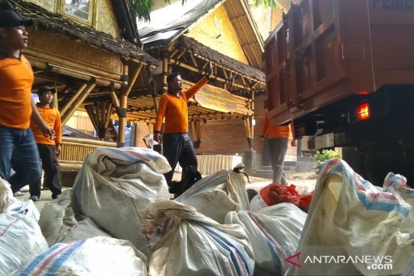  IPB: Teknologi Solusi Pertama Cegah Sampah Masuk Laut