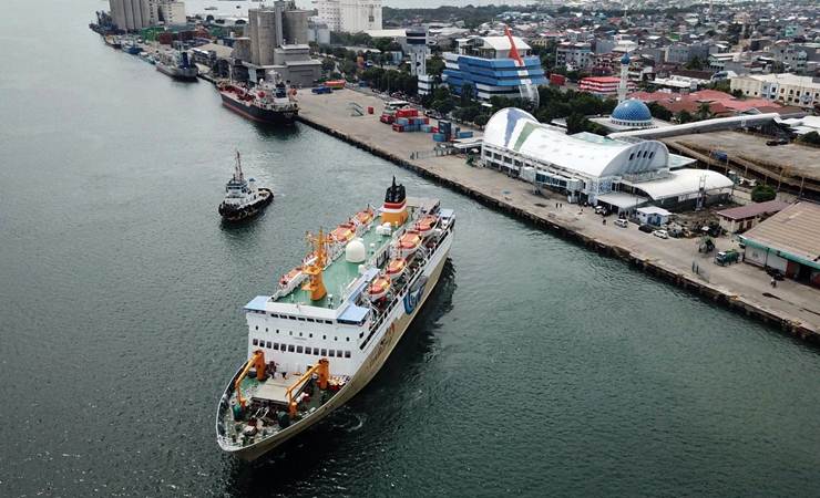  KEBIJAKAN KEMARITIMAN : Meramal Masa Depan Tol Laut