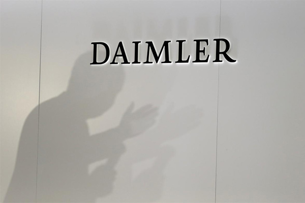  Daimler Pangkas Proyeksi Laba, Bursa Eropa Berakhir di Zona Merah