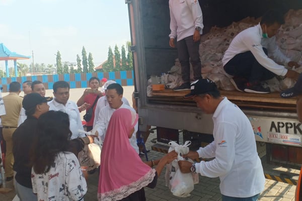  Pelindo II Gelar Pasar Sembako Murah di Palembang 