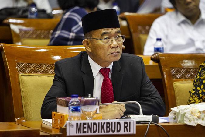 Atas Perintah Jokowi, Mendikbud Ubah Peraturan PPDB Zonasi