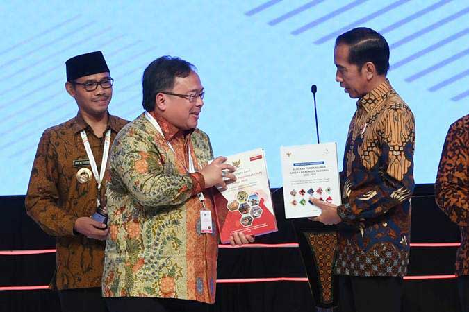  Indonesia Targetkan Akses Air Minum Layak 100 Persen pada 2030