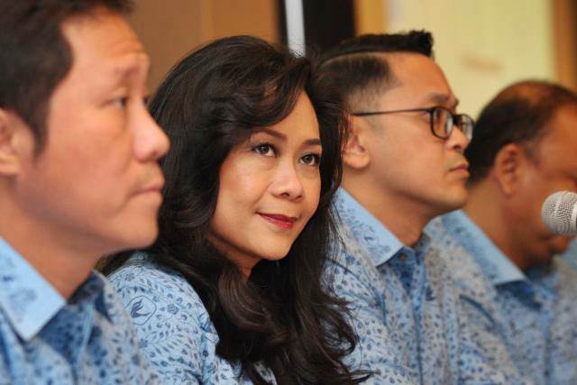Direktur Utama PT Blue Bird Tbk Noni Purnomo didampingi direksi lainnya memberikan penjelasan mengenai kinerja perusahaan usai rapat umum pemegang saham tahunan di Jakarta, Rabu (22/5/2019)./Bisnis-Dedi Gunawan