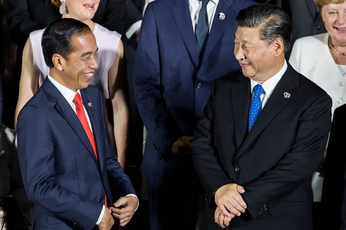  Jokowi Harap Pertemuan AS-China Hasilkan Kesepakatan yang Adil