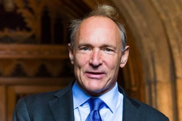  Sir Timothy John Berners-Lee, Bapak dari World Wide Web