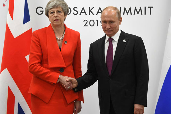  Putin: Rusia Ingin Pulihkan Hubungan dengan Inggris