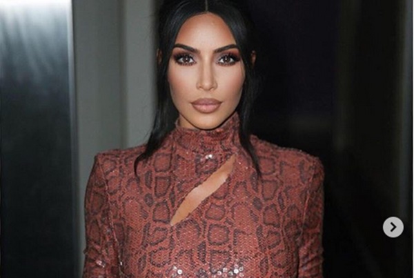 Diprotes, Merek Pakaian Dalam "Kimono" Kim Kardashian Akan Diganti