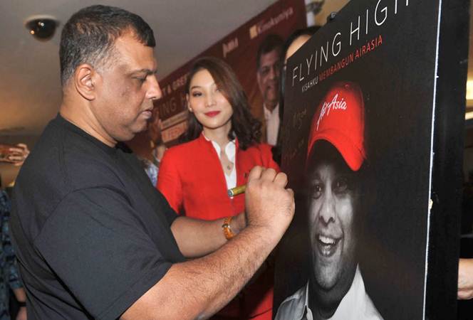  Tony Fernandes Luncurkan Buku Flying High: Kisahku Membangun AirAsia