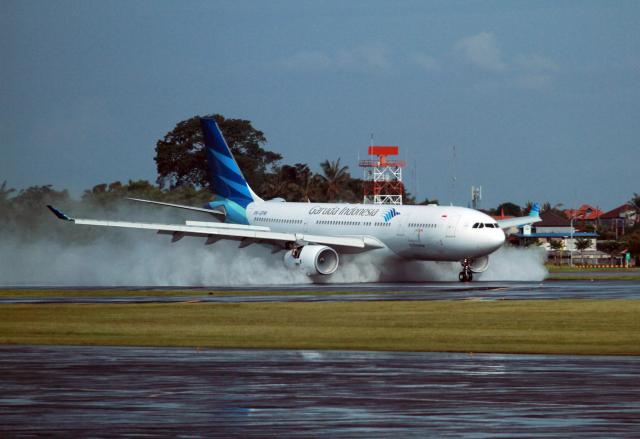  Bila Garuda Limbung, Siapa Untung?