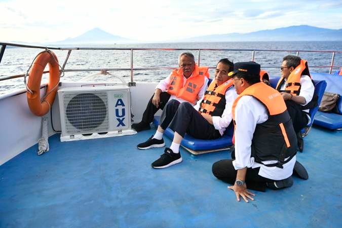  Presiden Jokowi Nikmati Wisata Bunaken