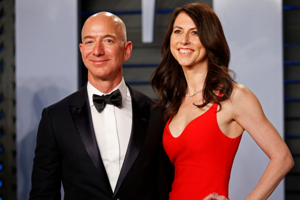 Perceraian Orang Terkaya Dunia : Cerai dari Jeff Bezos, MacKenzie Kebagian Saham Amazon Senilai US$38,3 Miliar