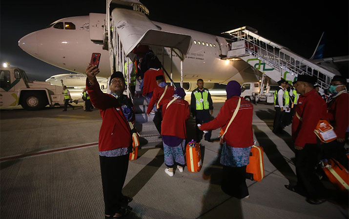  KLOTER PERTAMA BANDARA ADI SOEMARMO