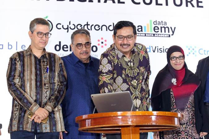  Pembukaan Cybertrend Data Summit 2019