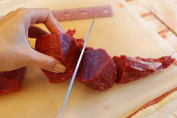 Diet Karnivor Bisa Obati Penyakit Autoimun? Ini Penjelasannya
