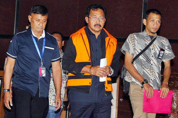  KPK Telusuri Sumber Duit Miliaran Rupiah yang Disita di Rumah Dinas Gubernur Kepri