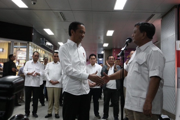  Jokowi dan Prabowo Tak Bicarakan Pembagian Kue Kekuasaan di MRT