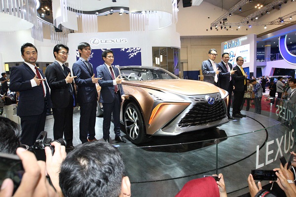  Lexus Hadirkan Visi Harmoni di GIIAS 2019