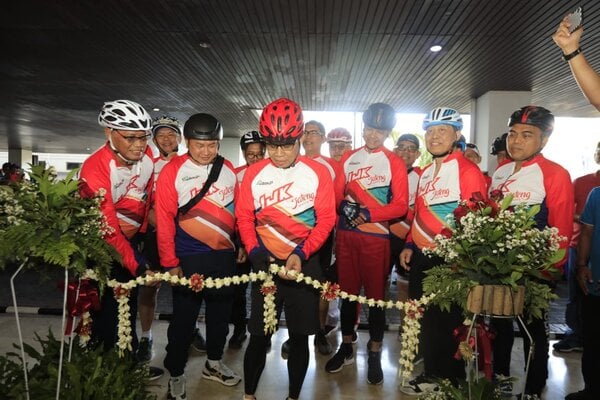  Gowes Bareng OJK, Bank Jateng Resmikan \'Co Working Space\'