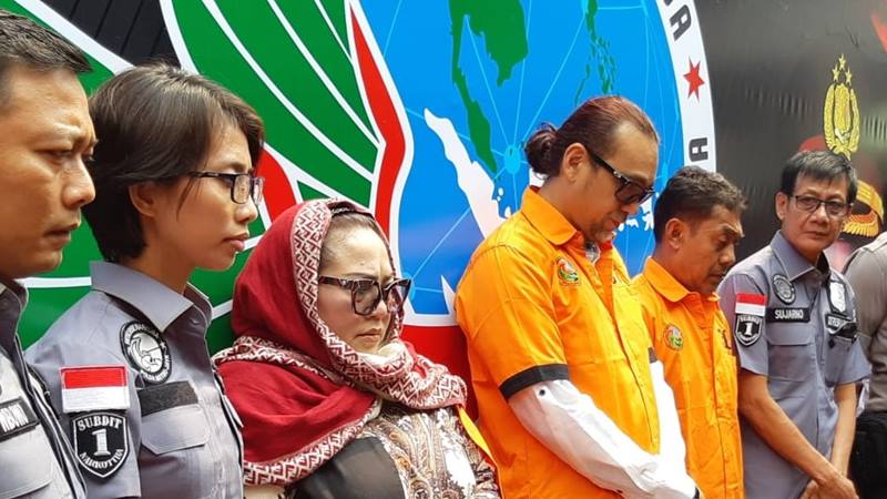  Nunung dan Suaminya Resmi Ditahan di Polda Metro Jaya