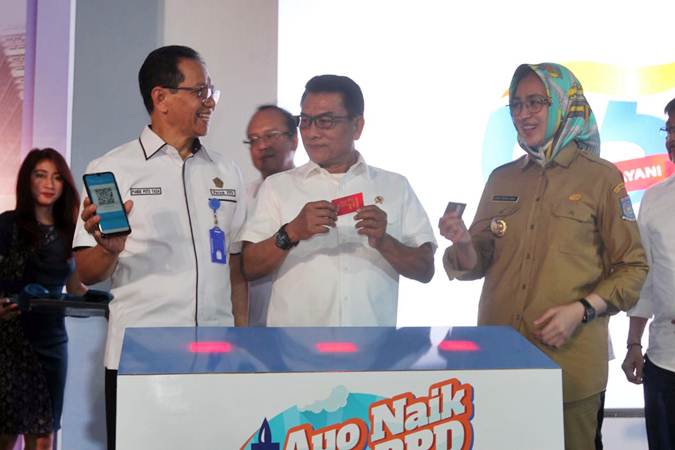  Perum PPD Perkenalkan Sistem Pembayaran Multi Kartu