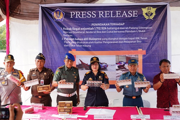  Bea Cukai Sumatera Utara Amankan Jutaan Batang Rokok dan Pakaian Bekas Ilegal